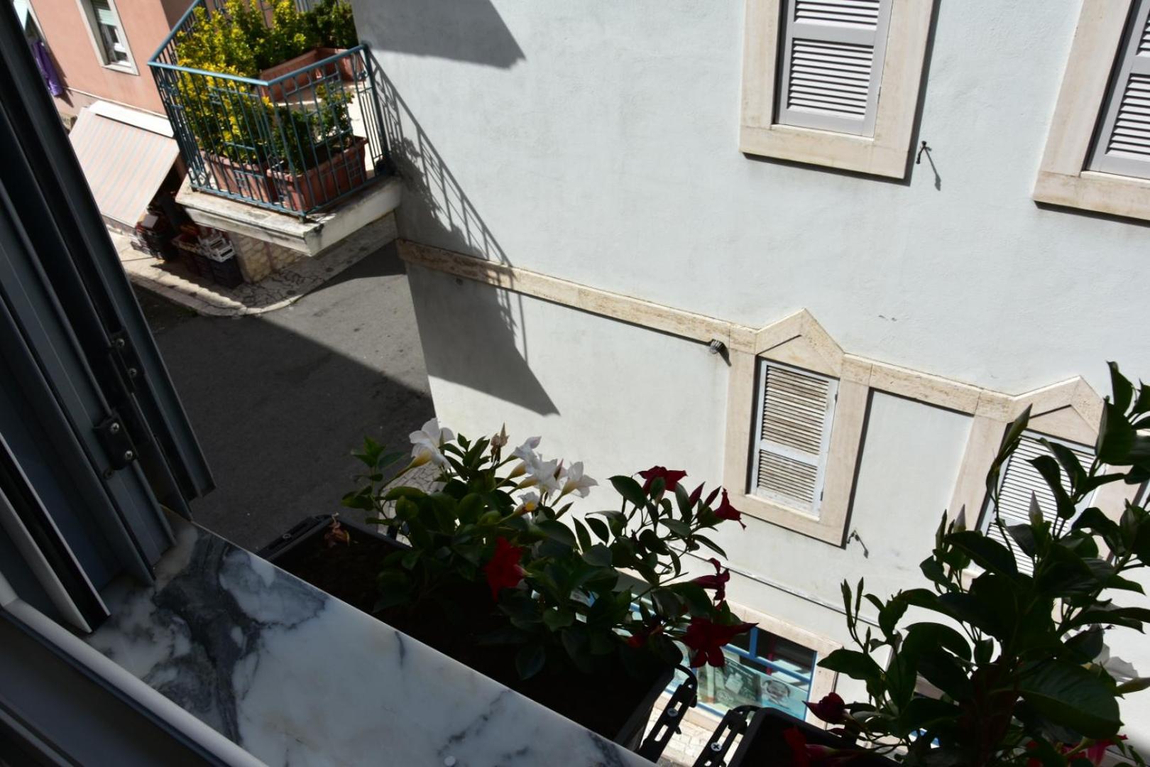 Mom Apartment Rooms&Suites Tivoli Exterior photo