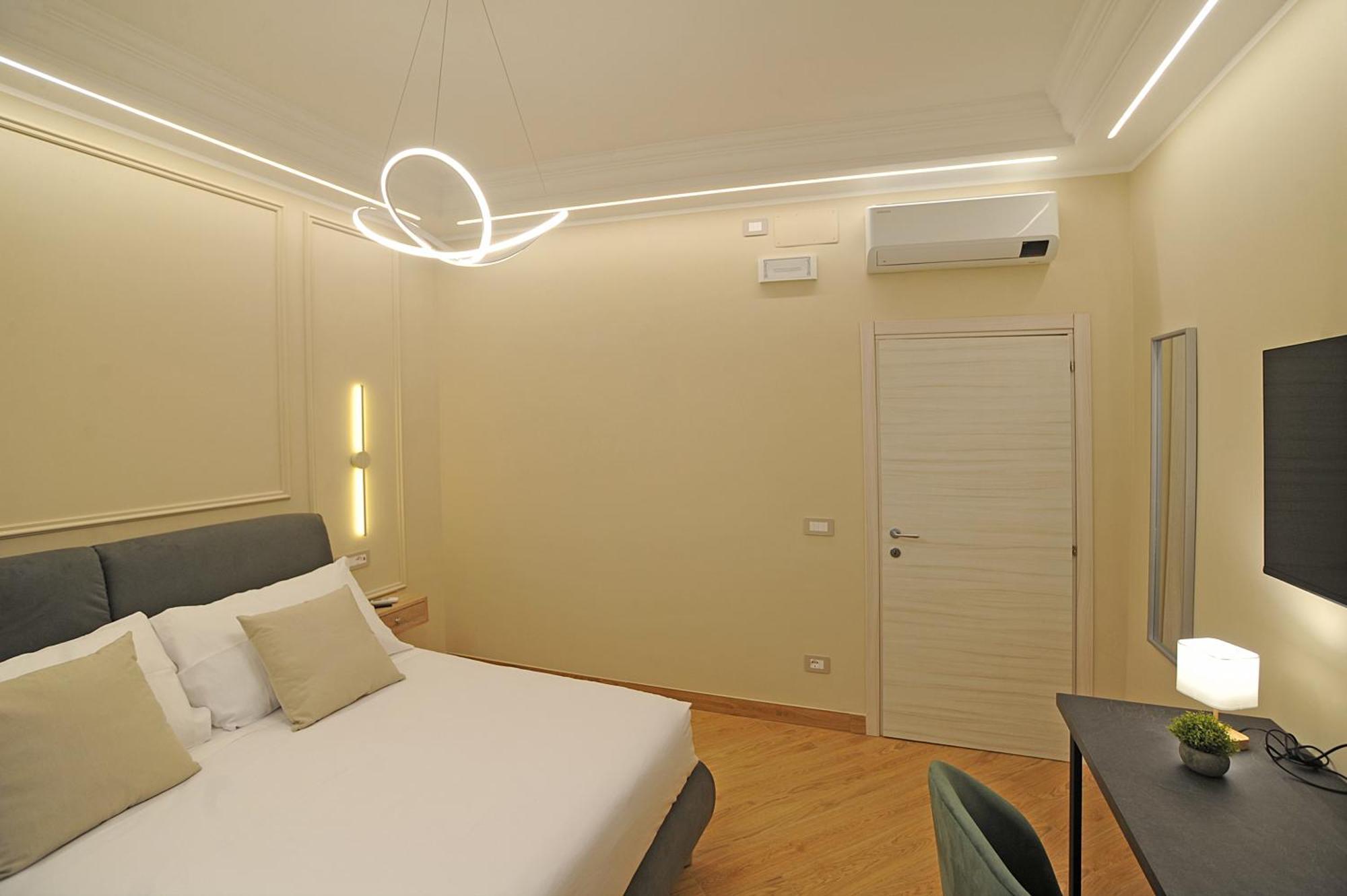 Mom Apartment Rooms&Suites Tivoli Exterior photo